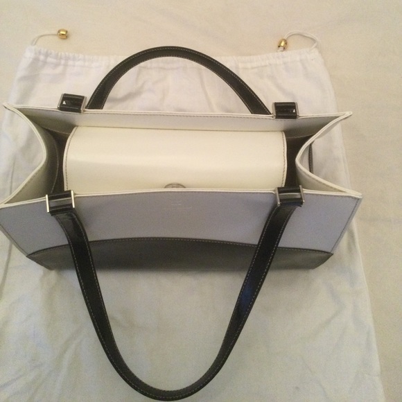 Kate spade colorblock black/white patent leather handbag. - Picture 3 of 12